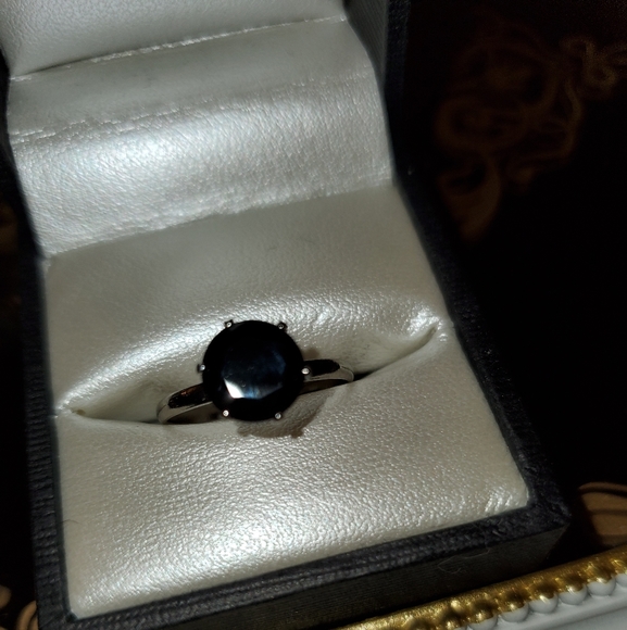 Jewelry - 1.2 Carat AAA cubic zirconia black onyx ring